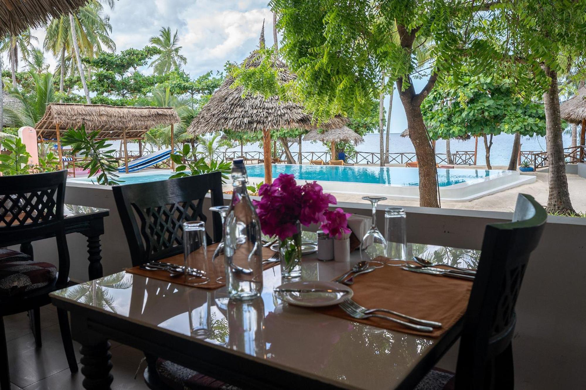 Manolo Beach Resort Uroa Εξωτερικό φωτογραφία