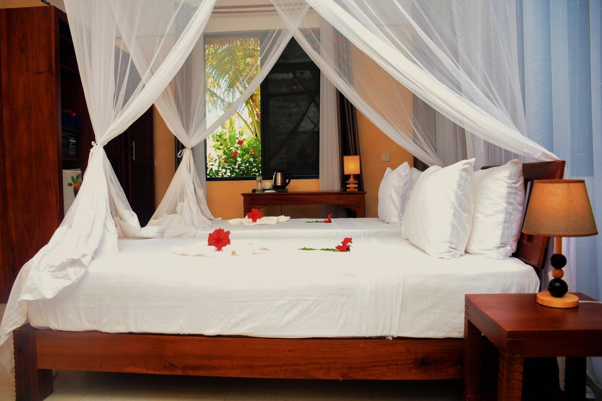 Manolo Beach Resort Uroa Εξωτερικό φωτογραφία
